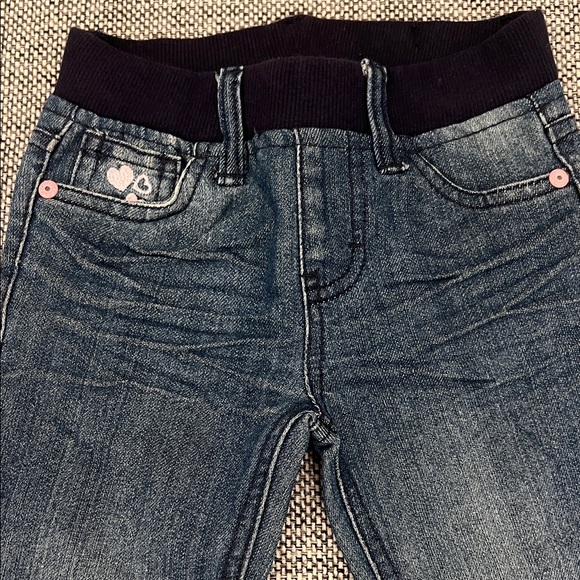 2T Charming Kids Blue Jeans with Heart Accents - Picture 3 of 7